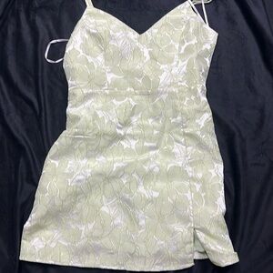 Green and white floral LuLus large dress